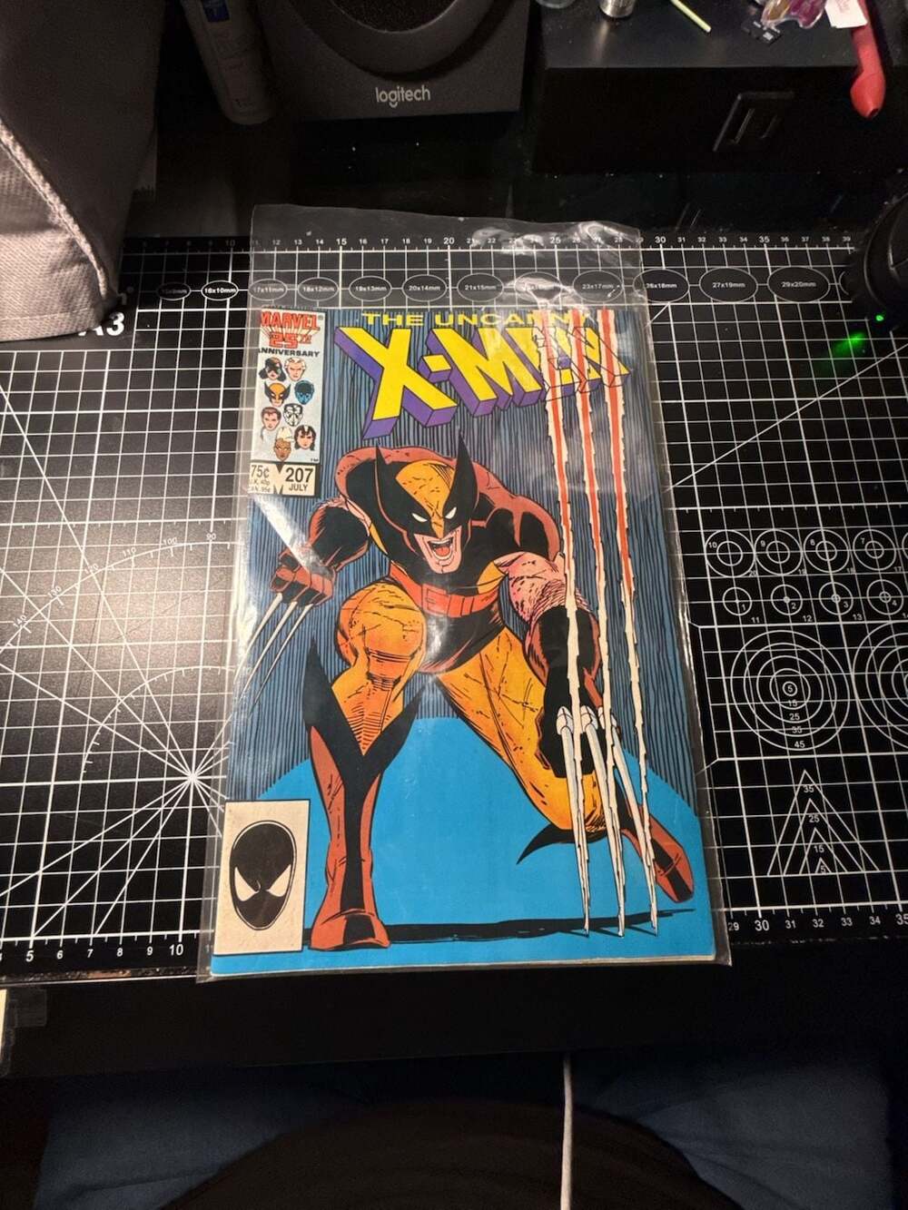 Marvel The Uncanny X-Men Comic Book Issue 207 Wolverine Cover